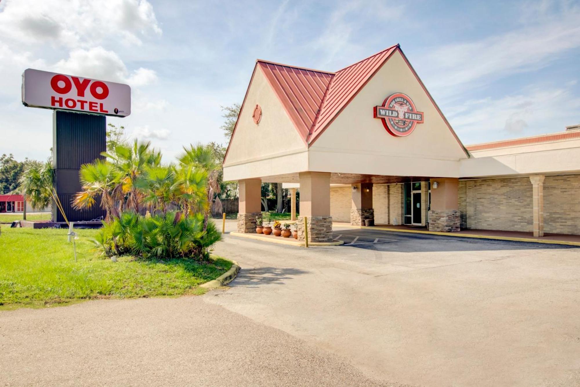 Oyo Hotel Dundee By Crystal Lake Zewnętrze zdjęcie