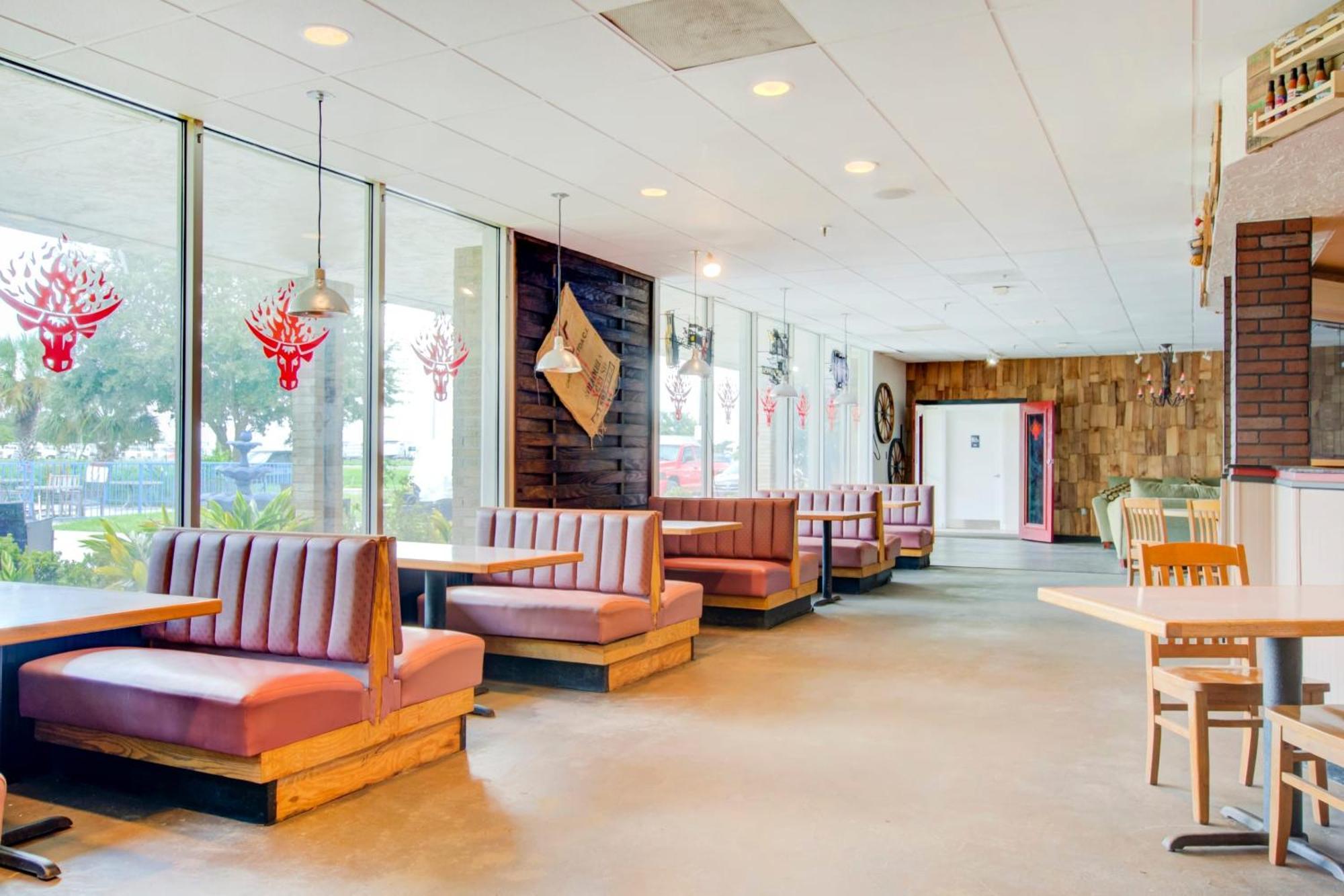 Oyo Hotel Dundee By Crystal Lake Zewnętrze zdjęcie