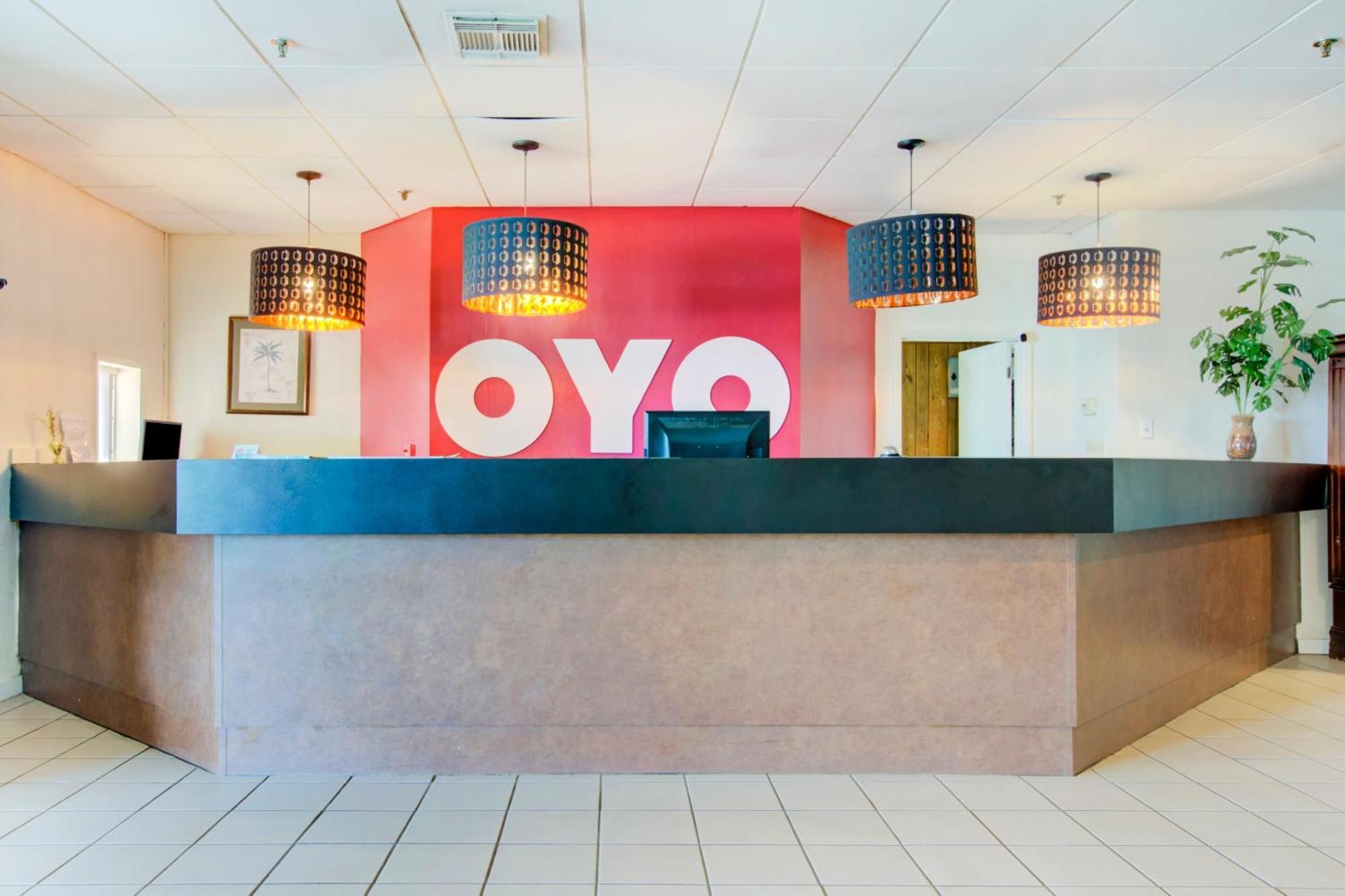 Oyo Hotel Dundee By Crystal Lake Zewnętrze zdjęcie