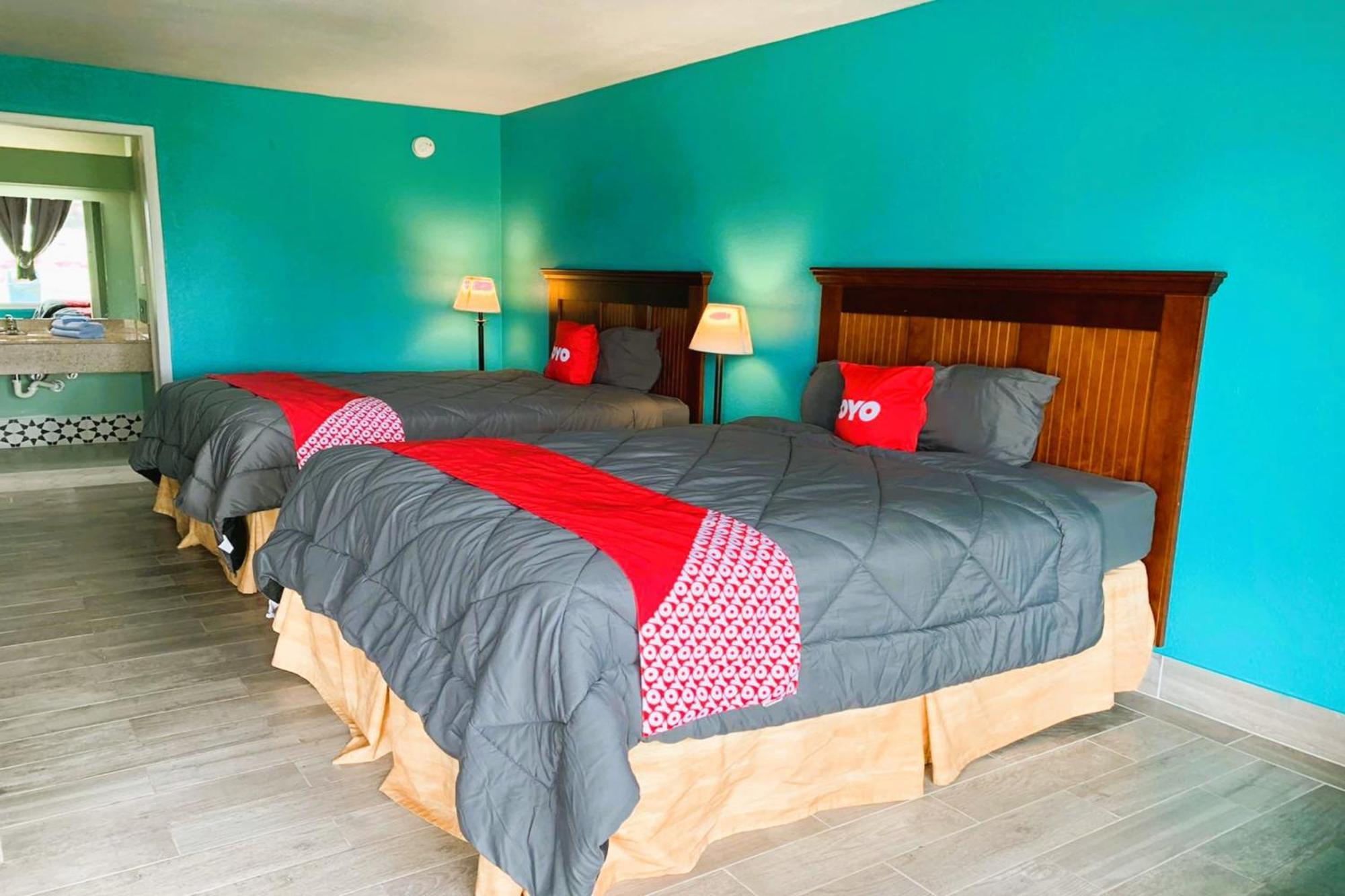 Oyo Hotel Dundee By Crystal Lake Zewnętrze zdjęcie